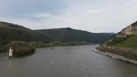 Ehrenfels-castle-and-mouse-tower-on-river-Rhine,-Germany