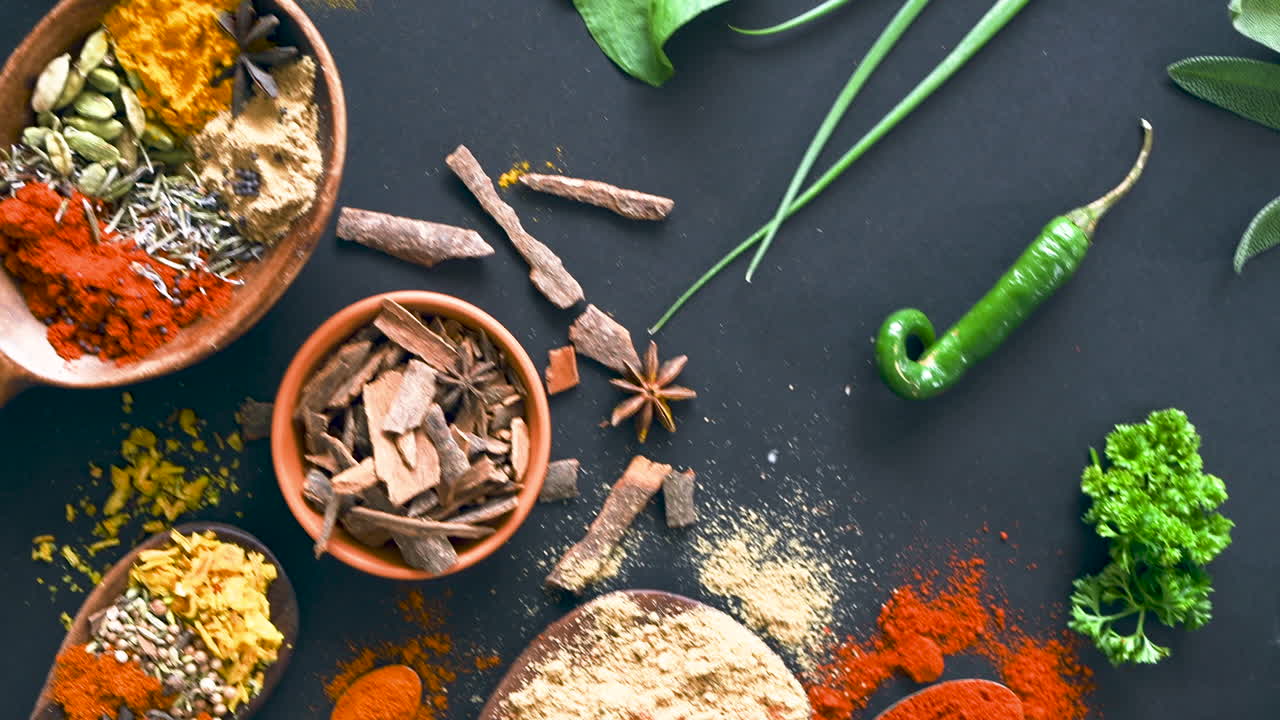 향신료가 흐르도록 해