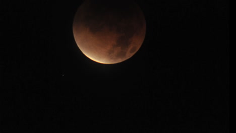 lapso de tiempo de un eclipse lunar parcial que ocurrió el 10 de diciembre de 2010 en oak view california 1