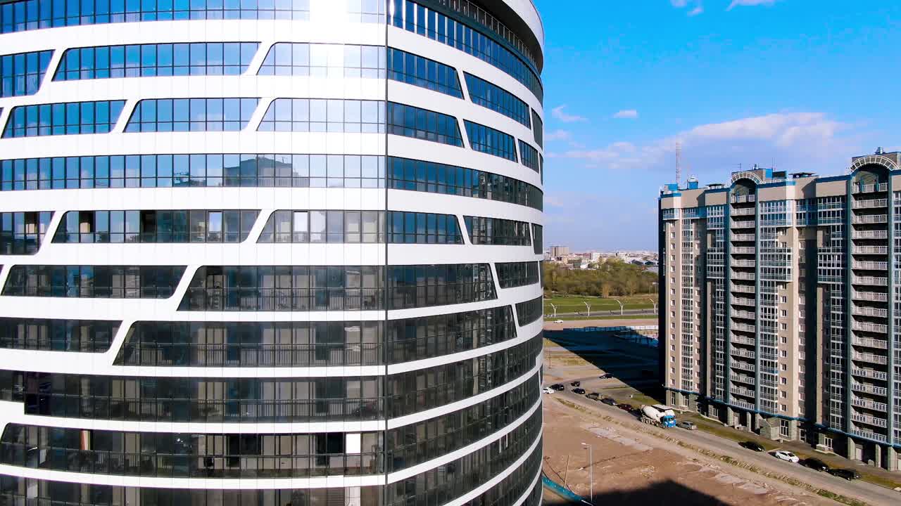 arquitectura moderna en la ciudad