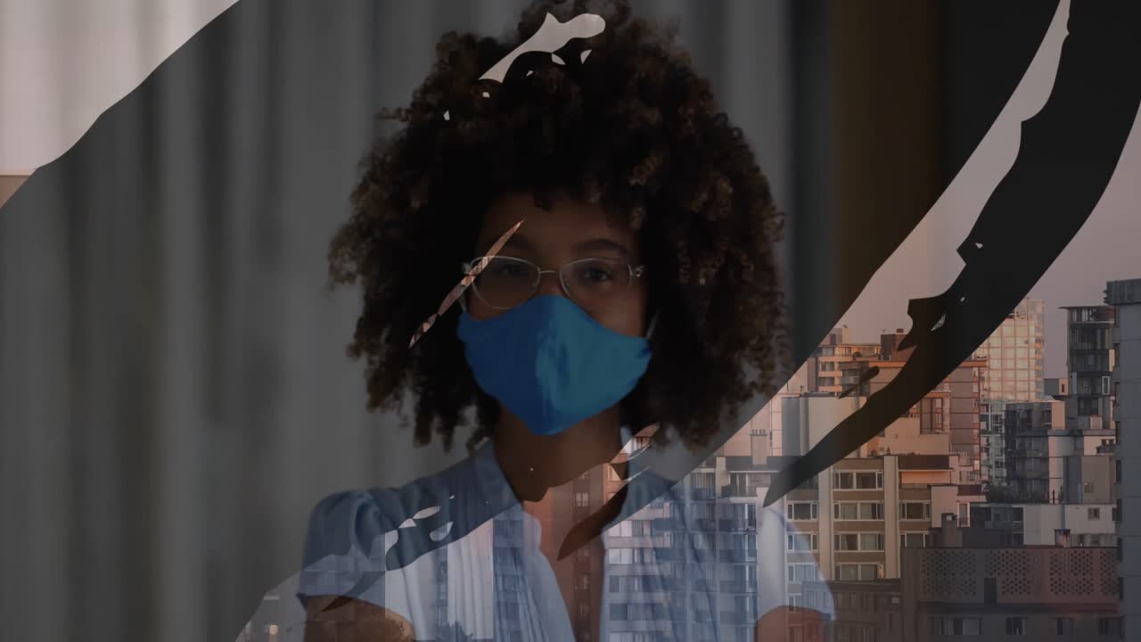 animación de formas sobre mujer afroamericana y paisaje urbano.