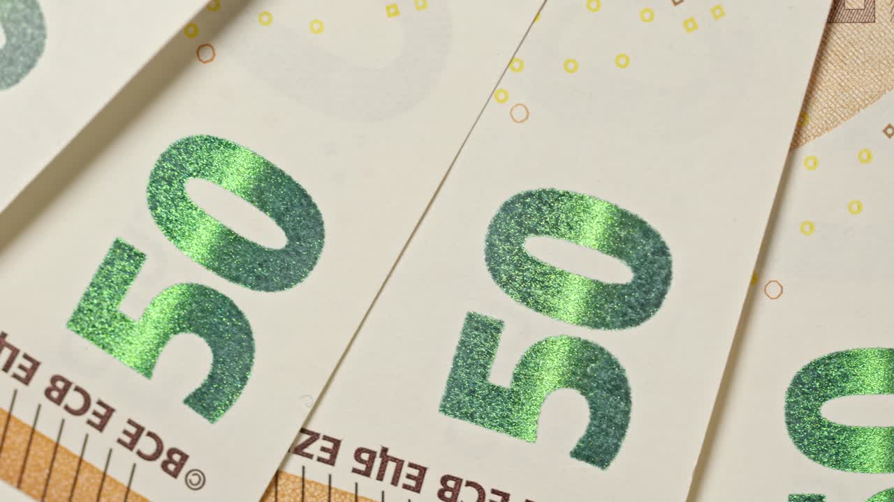 50 유로 지폐가 회전합니다.