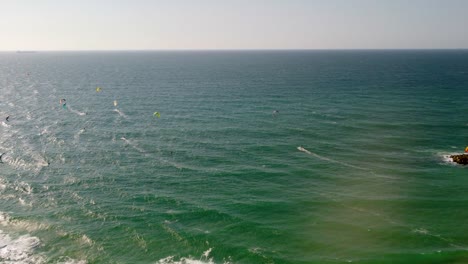 vuelo al mar mediterráneo sobre la playa de ashkelon