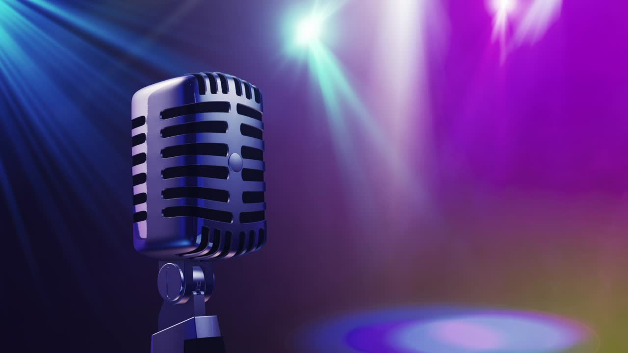 Micrófono antiguo en el escenario