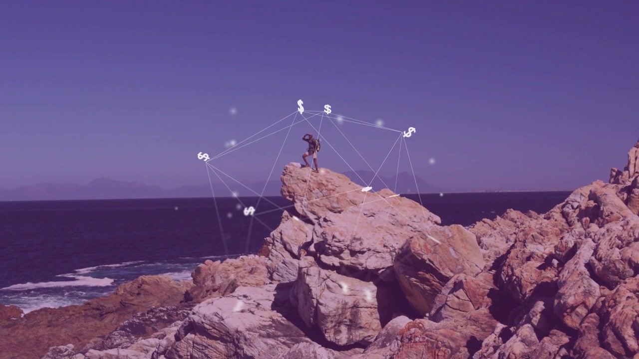 Dopo la clip, un escursionista che aggiusta la posizione su una roccia mentre una rete fintech si forma intorno a lui mostrando valuta.