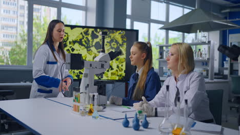 students in a science lab conducting an experiment