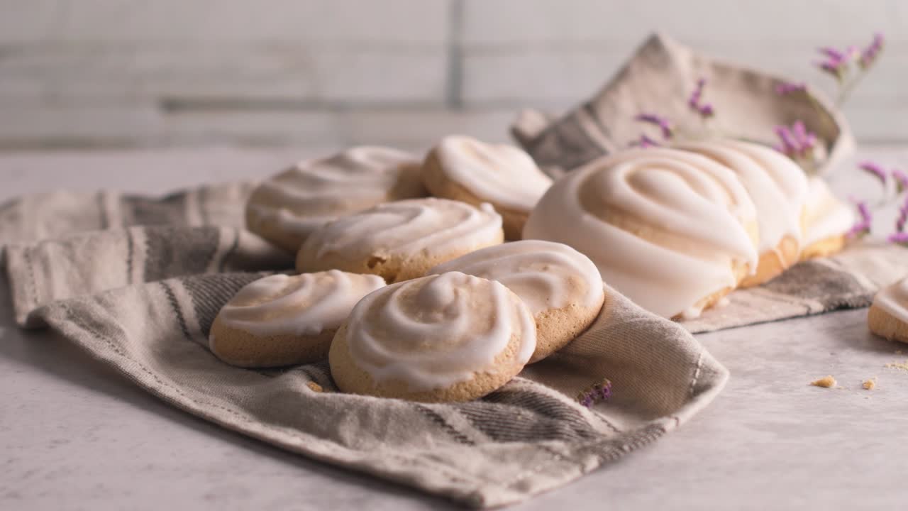 куки с яичным белом покрытием