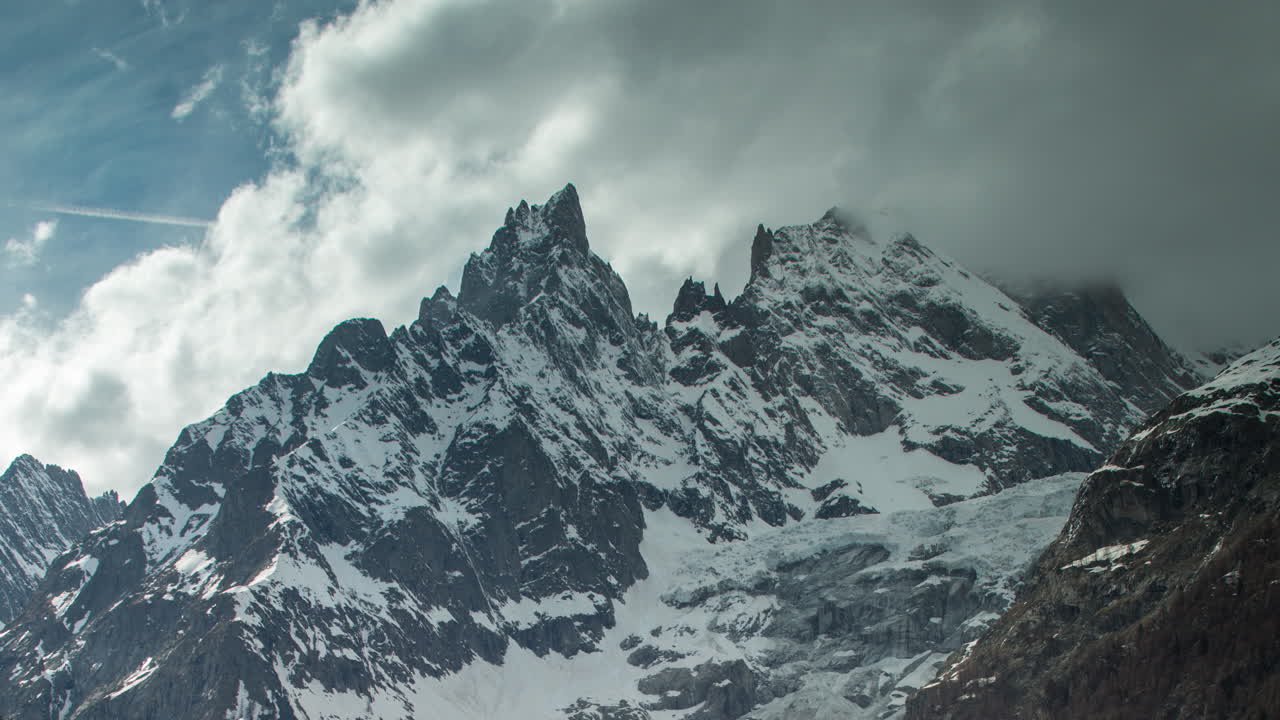 쿠르마예르 4k 01