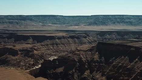 Fish-River-Canyon-In-Namibia,-Afrika-Luftdrohnenaufnahme