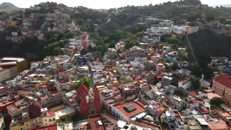 Guanajuato-Drone-Shot,-Panorama,-Mexico,-Hills-with-Houses