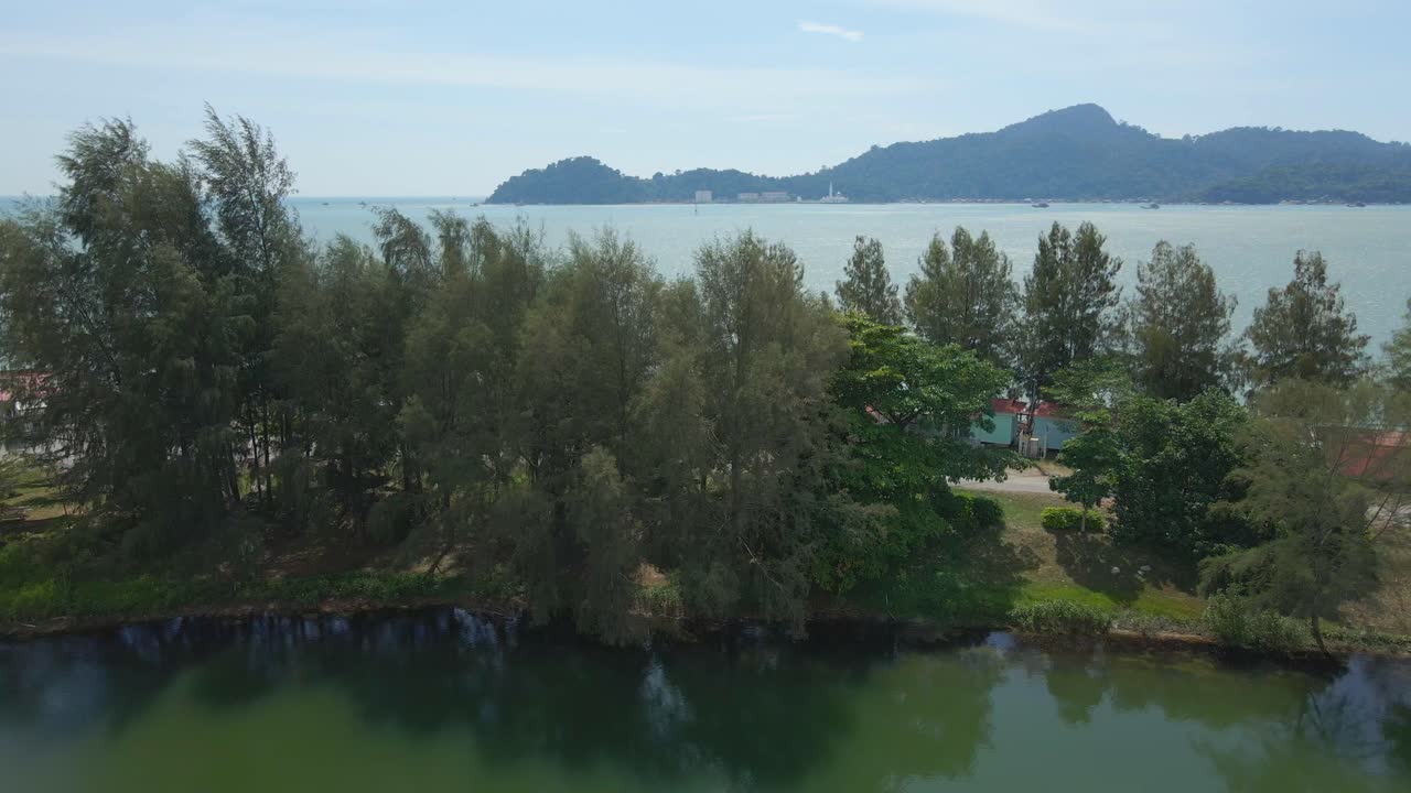 вид с беспилотника на красивые морские пейзажи над островом марина, малайзия