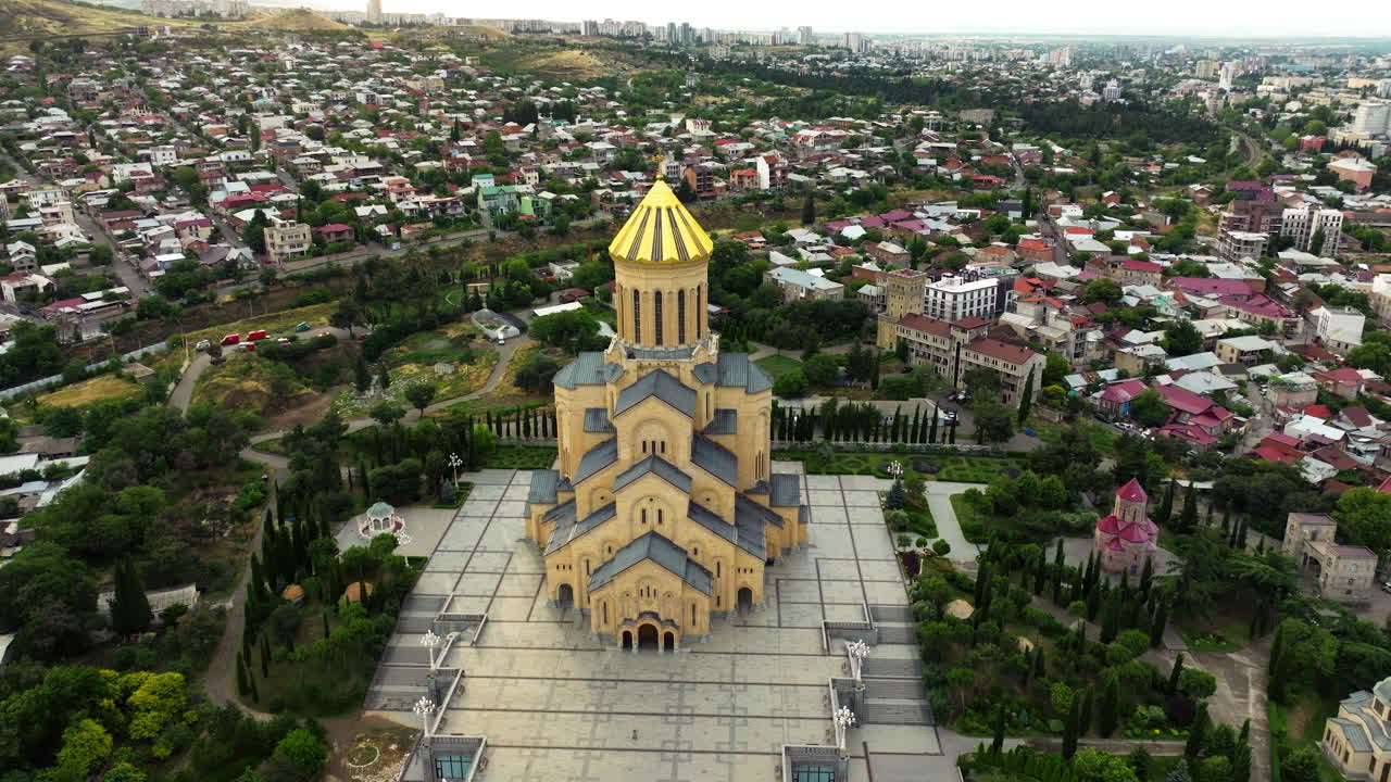 ジョージア正統教会 - トビリシの聖三位一体大聖堂