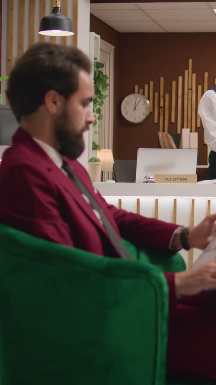 I membri di Vertical Video Associates si incontrano durante un viaggio di lavoro