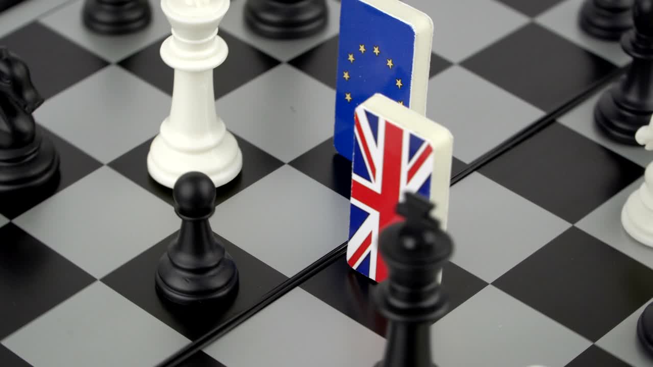 나라 들 의 발 이 있는 체스판