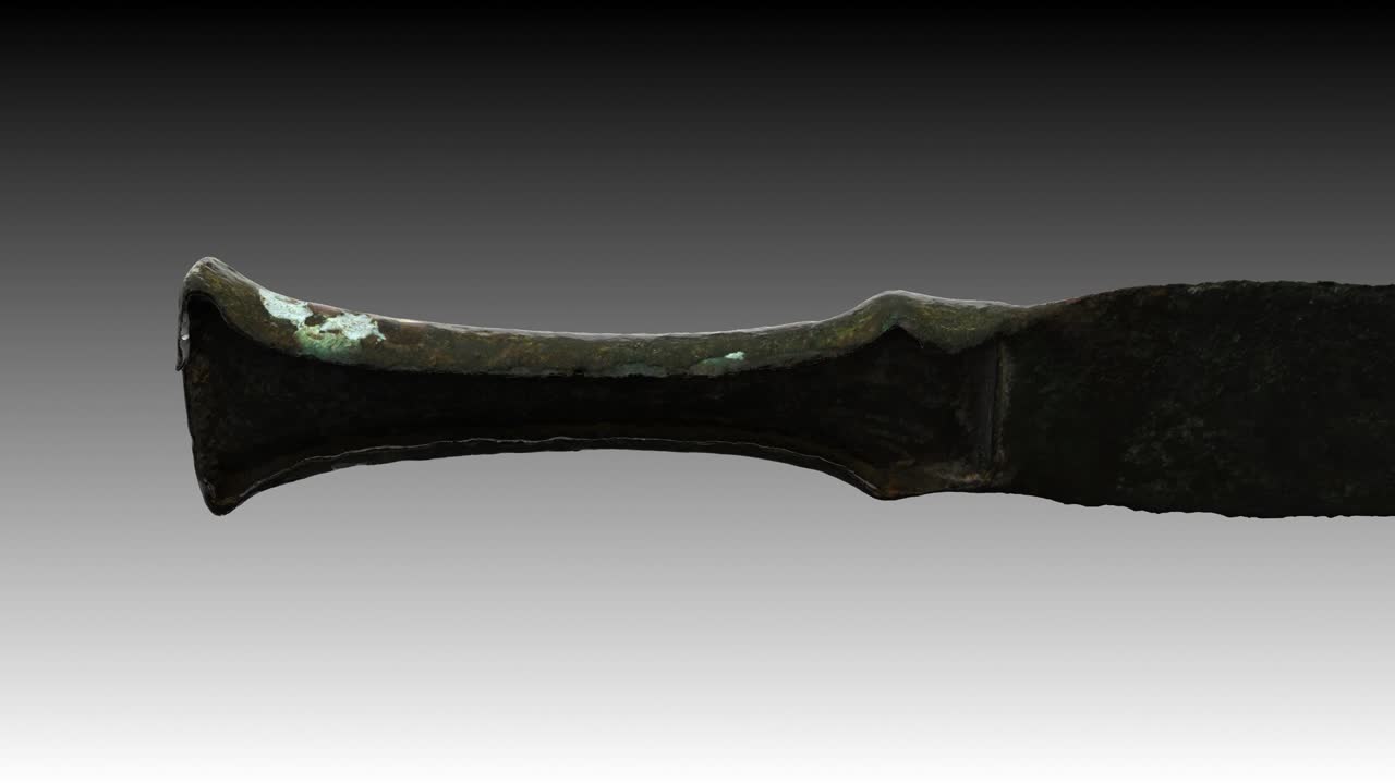 Luristan Dagger rotation loop detail