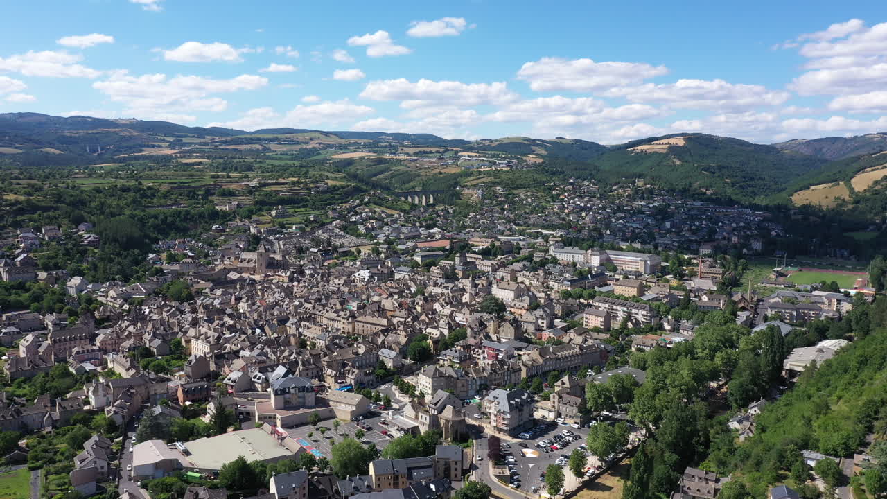 una gran vista aérea de marvejols france lozère