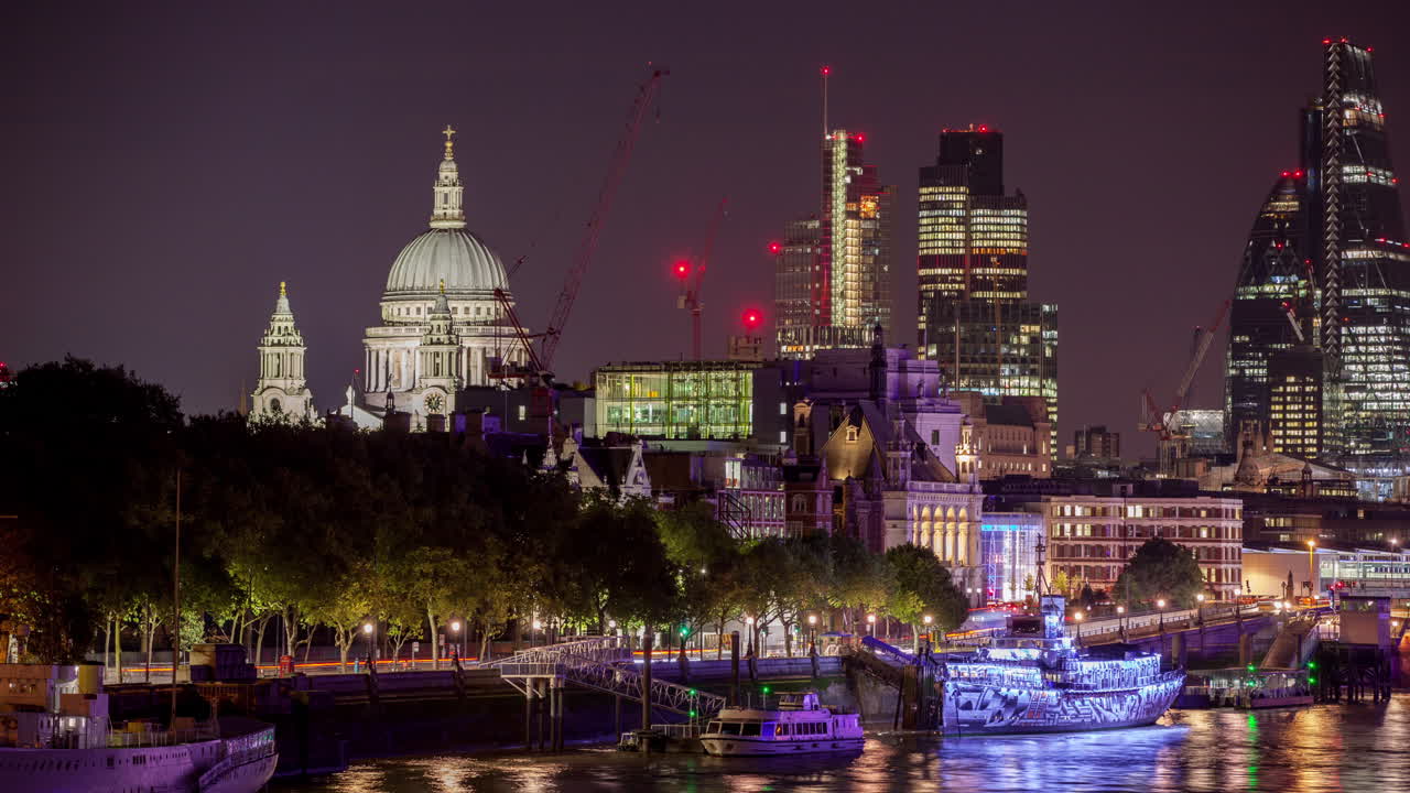 워털루 다리 작은 오이 밤 4k 02