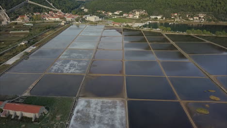 Vista-Panorámica-De-Las-Salinas-En-Ston,-Croacia