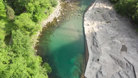 Serio-river-with-its-crystalline-green-waters,-Bergamo,-Seriana-valley,Italy