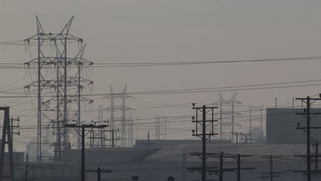 Líneas-De-Suministro-Eléctrico-Cerca-Del-Centro-De-Los-Ángeles,-California,-Estados-Unidos-1