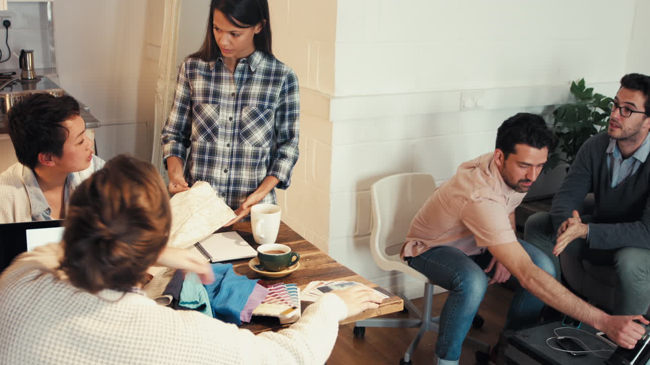 창의적 협업 비즈니스 회의