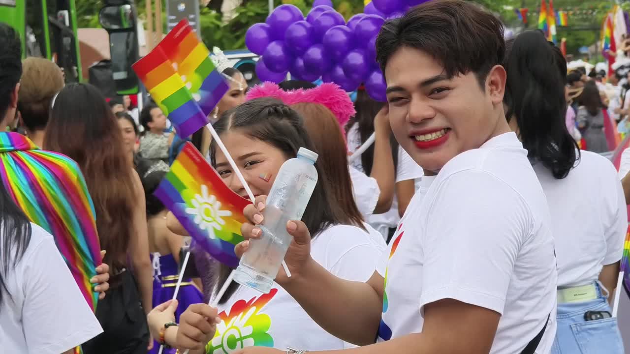 el desfile del orgullo lgbtq+