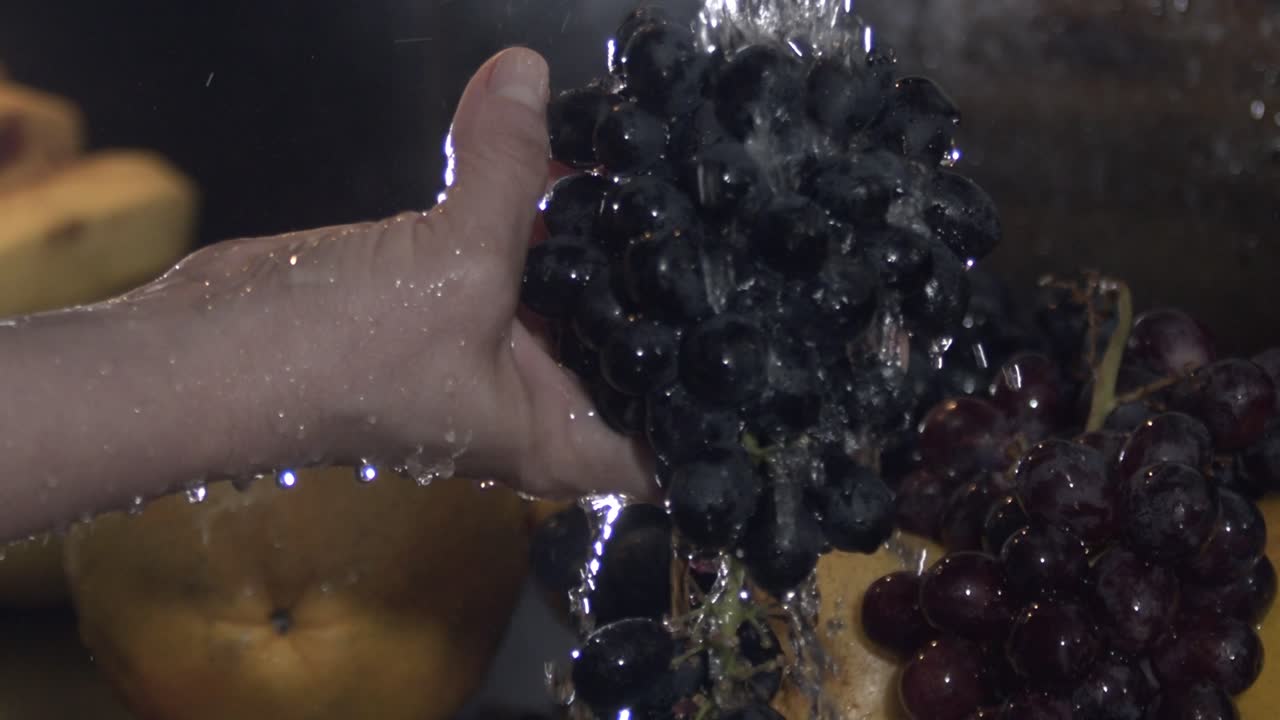 Washing Fresh Grapes