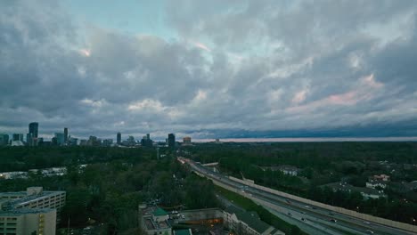 Cars-Travel-By-The-Roads-Of-Atlanta,-Georgia,-USA---Aerial-Drone-Shot