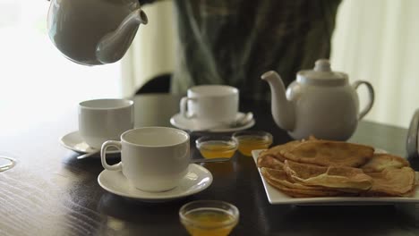 breakfast with tea and crepes