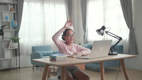 girl student participating in online class