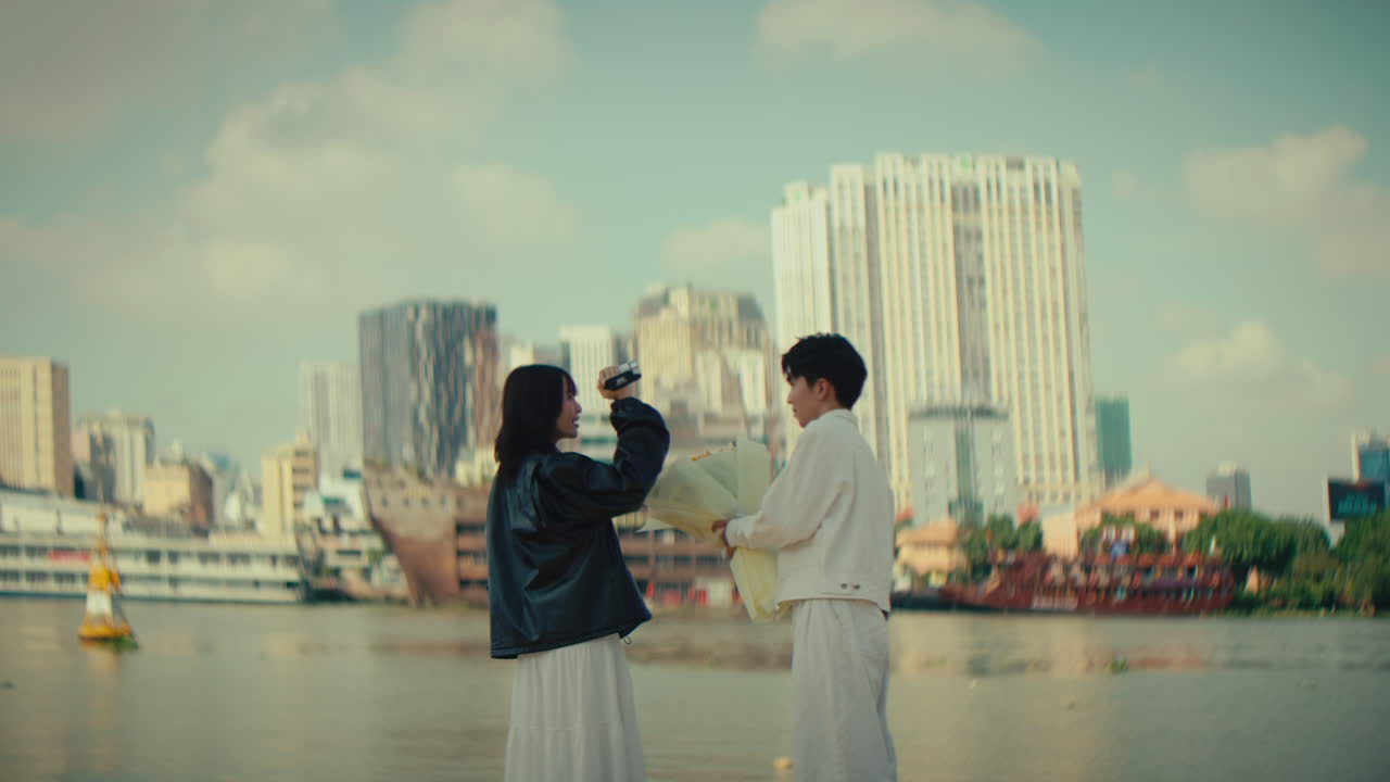 Couple's moment in the city