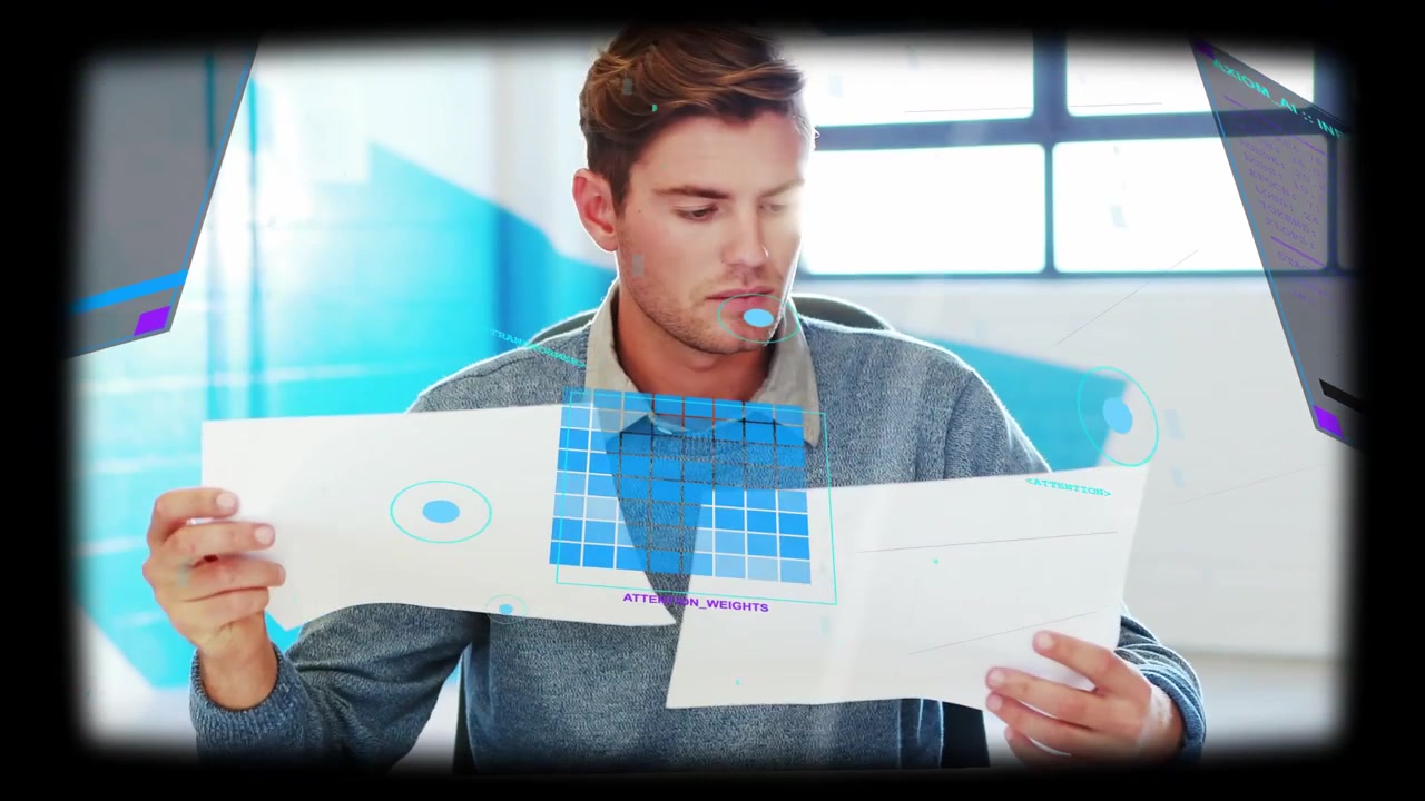 Uomo che tocca e scorre il tablet, causando la comparsa di un HUD blu mentre legge due documenti per affari.