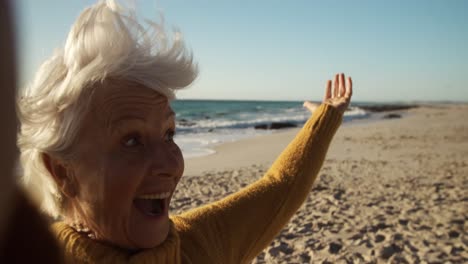 Senior-woman-smiling-at-the-camera