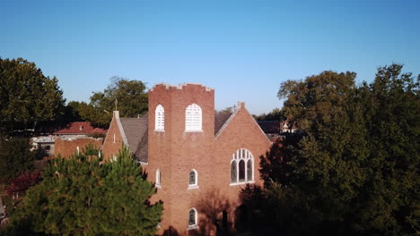 Vista-De-Dron-De-La-Antigua-Iglesia