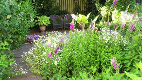 jardín de todos los colores