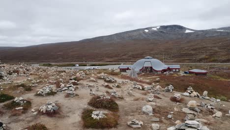 Das-Zentrum-Des-Polarkreises-In-Norwegen