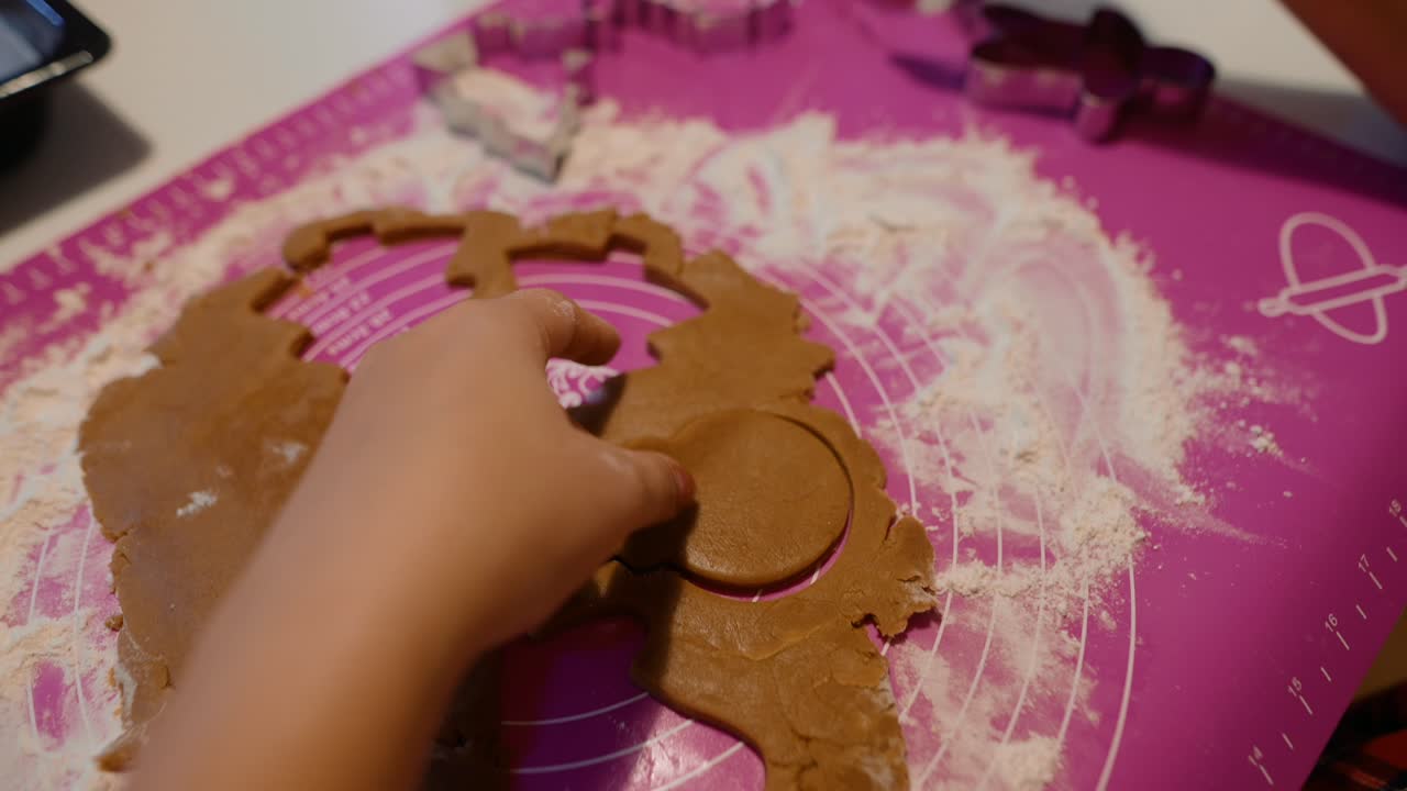 Decorating Gingerbread Cookies