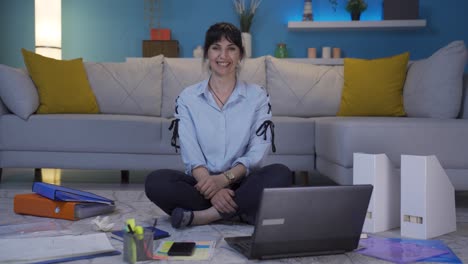 Home-office-worker-woman-expressing-her-mind-and-success-to-the-camera.