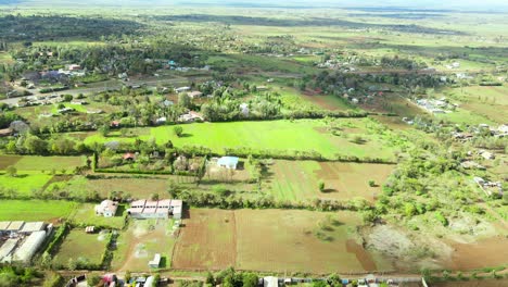 Rural-Africa-settlements,-Green-agriculture-farms,-Kenya-houses,-poor-settlement-Africa,-Rural-houses-of-Kenya