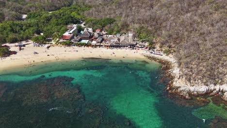 Hyperlapse-Aerial-View-Of-Bay-La-Entrega,-Huatulco