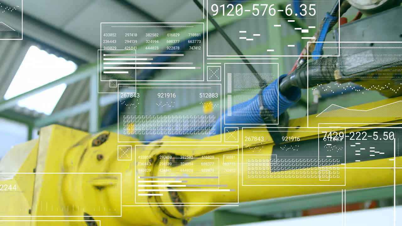 brazo robótico en la fábrica de procesamiento de datos con superposición de animación