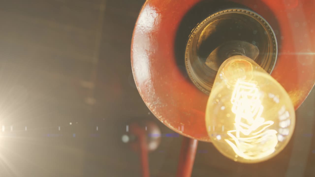 천장 에서 매달려 있는 켜진 전구 의 애니메이션