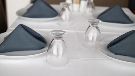 table setting for a restaurant