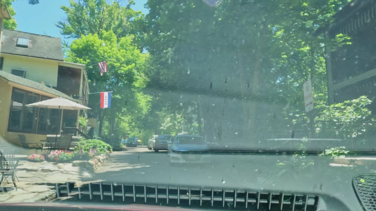 여름 동안 서부 뉴욕 주에 있는 셔터쿼 연구소를 통해 운전