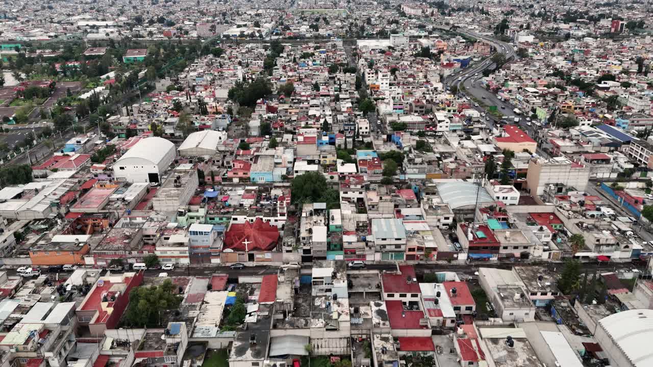 sobre ecatepec, parte de la zona metropolitana de la ciudad de méxico.