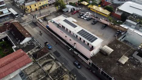 Vista-Aérea-De-La-Calle-Centroamérica-Con-Tráfico