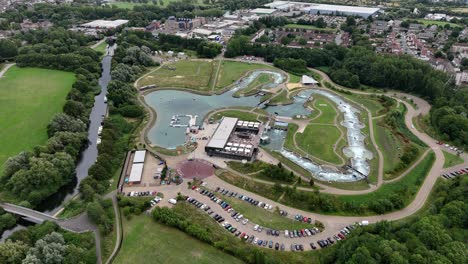 vista aérea circular del valle de lee centro de entrenamiento de agua blanca paisaje del parque en londres, inglaterra