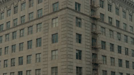 Old-building-facade-in-Los-Angeles