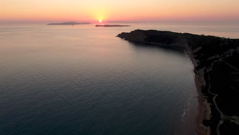 Vista-Aérea-De-La-Puesta-De-Sol-En-Arillas-En-Verano