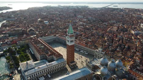 Venecia-Italia-Plaza-De-San-Marcos-Abejón-Aéreo-Hyperlapse.mp4